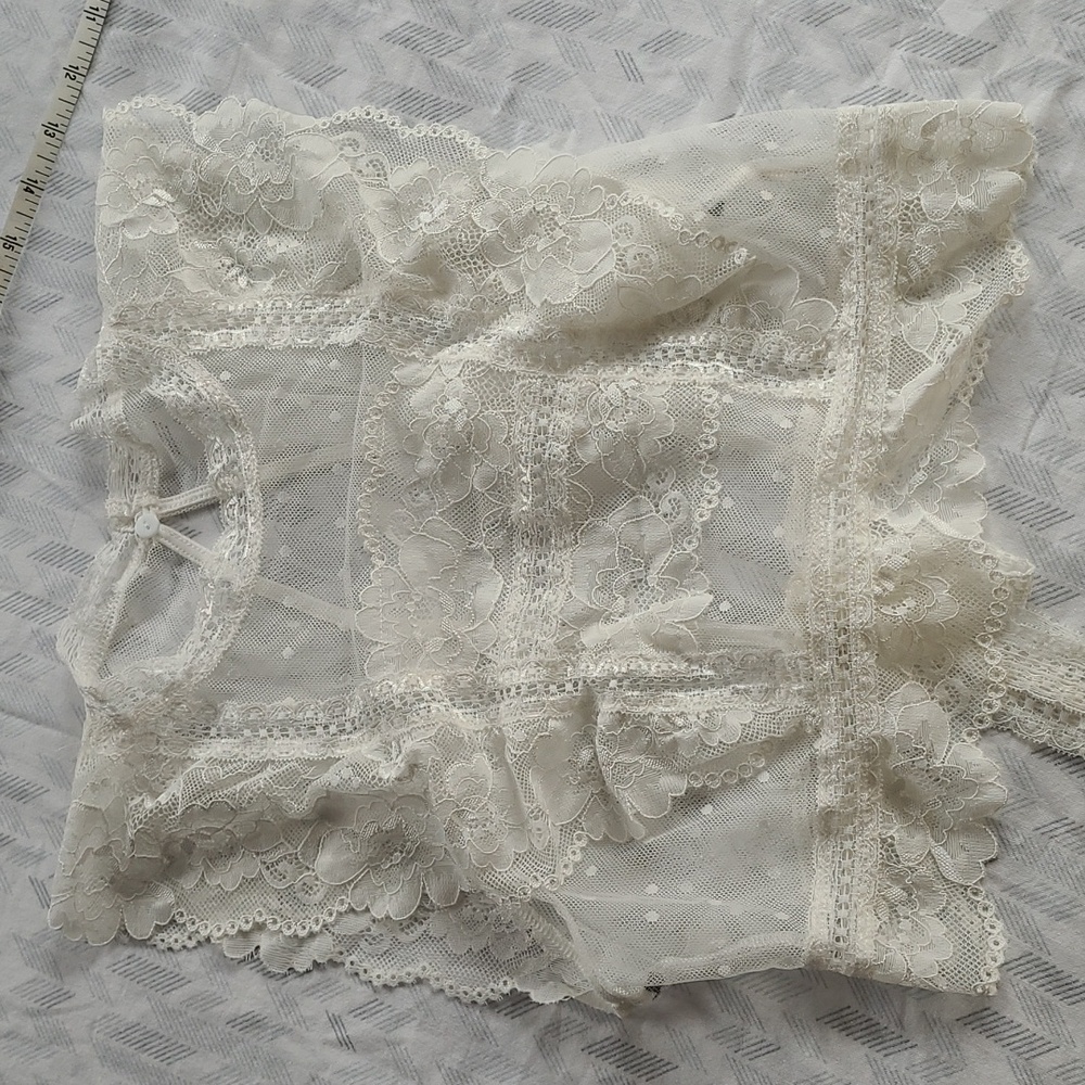Lace backless top